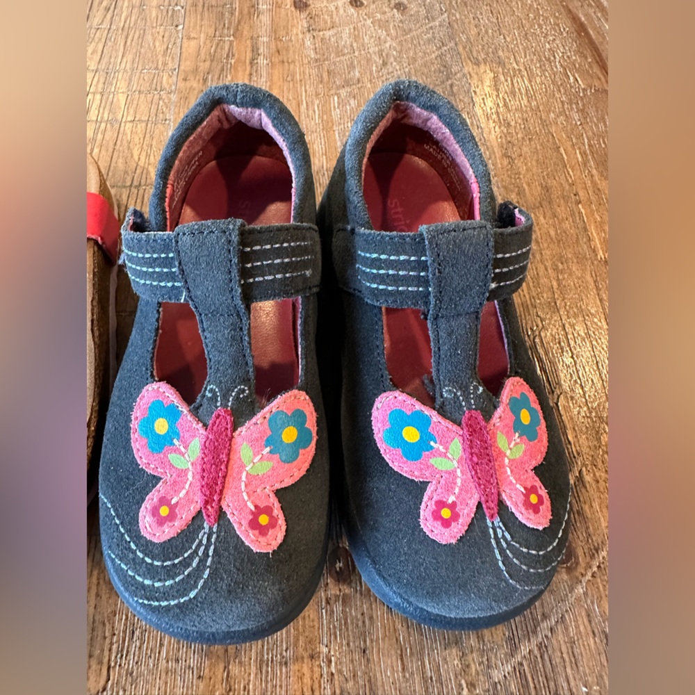 Girls Suede shoes and sandal set size 7 & 8 Girls - Picture 4 of 5